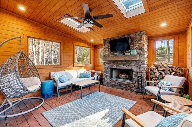 300 Farm Path Place, Woodstock, GA 30188