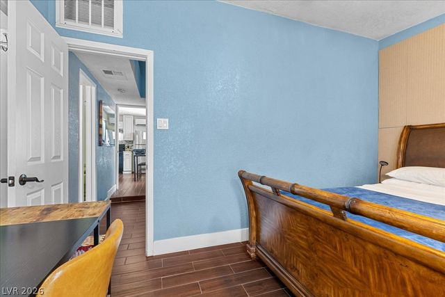 5333 Longridge Avenue, Las Vegas, NV 89146