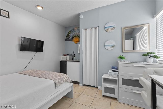 5333 Longridge Avenue, Las Vegas, NV 89146