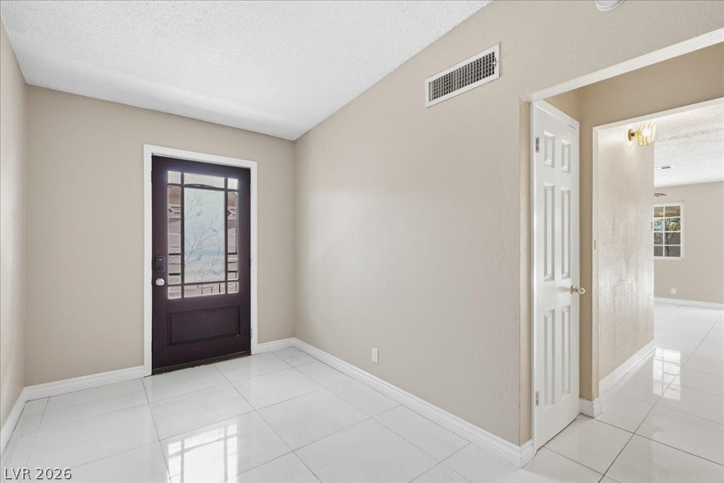 5333 Longridge Avenue, Las Vegas, NV 89146 — photo 2