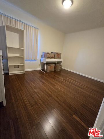 2944 Mayfield Avenue, La Crescenta, CA 91214