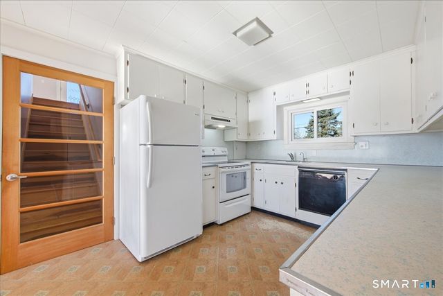 3 Lamberts Lane, Stonington, CT 06378