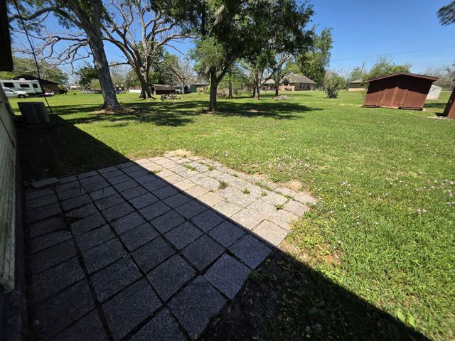 622 County Road 903a, Brazoria, TX 77422