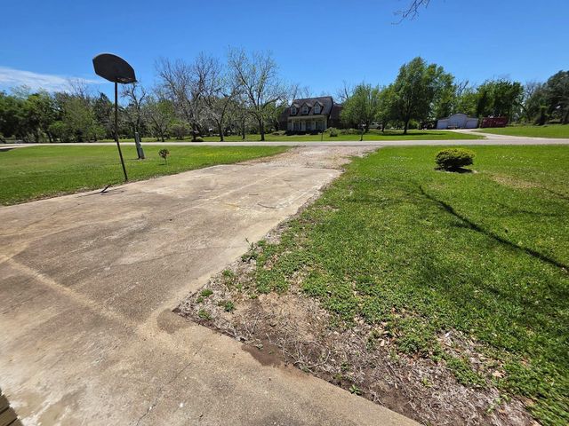 622 County Road 903a, Brazoria, TX 77422