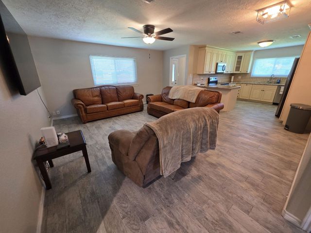 622 County Road 903a, Brazoria, TX 77422