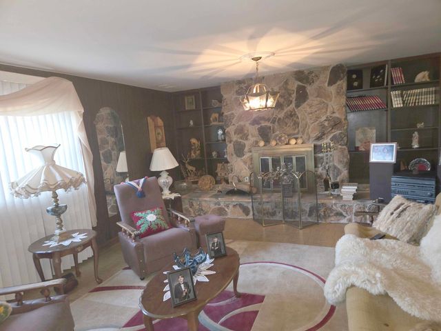 8103 Gladys Lane, Palos Hills, IL 60465