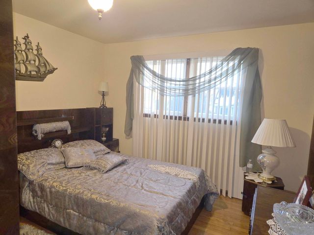 8103 Gladys Lane, Palos Hills, IL 60465