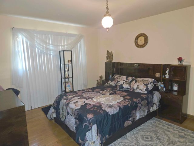 8103 Gladys Lane, Palos Hills, IL 60465