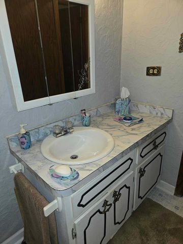 8103 Gladys Lane, Palos Hills, IL 60465