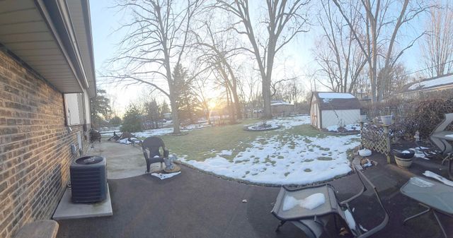 8103 Gladys Lane, Palos Hills, IL 60465