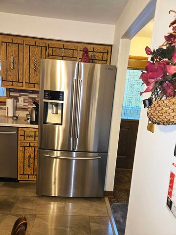 8103 Gladys Lane, Palos Hills, IL 60465