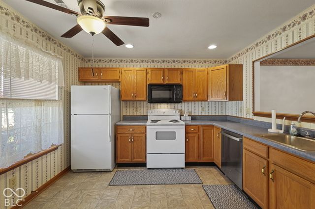 1320 Swan Drive, Franklin, IN 46131