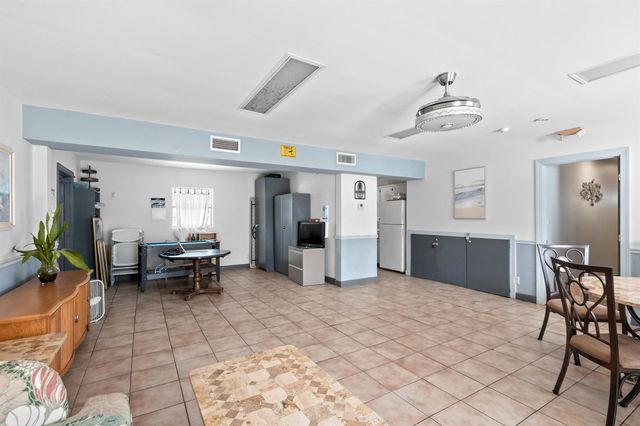 1520 Mckinley Street 215e, Hollywood, FL 33020