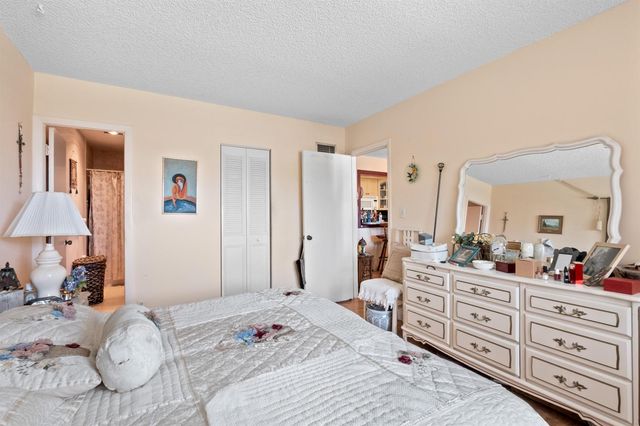 1520 Mckinley Street 215e, Hollywood, FL 33020