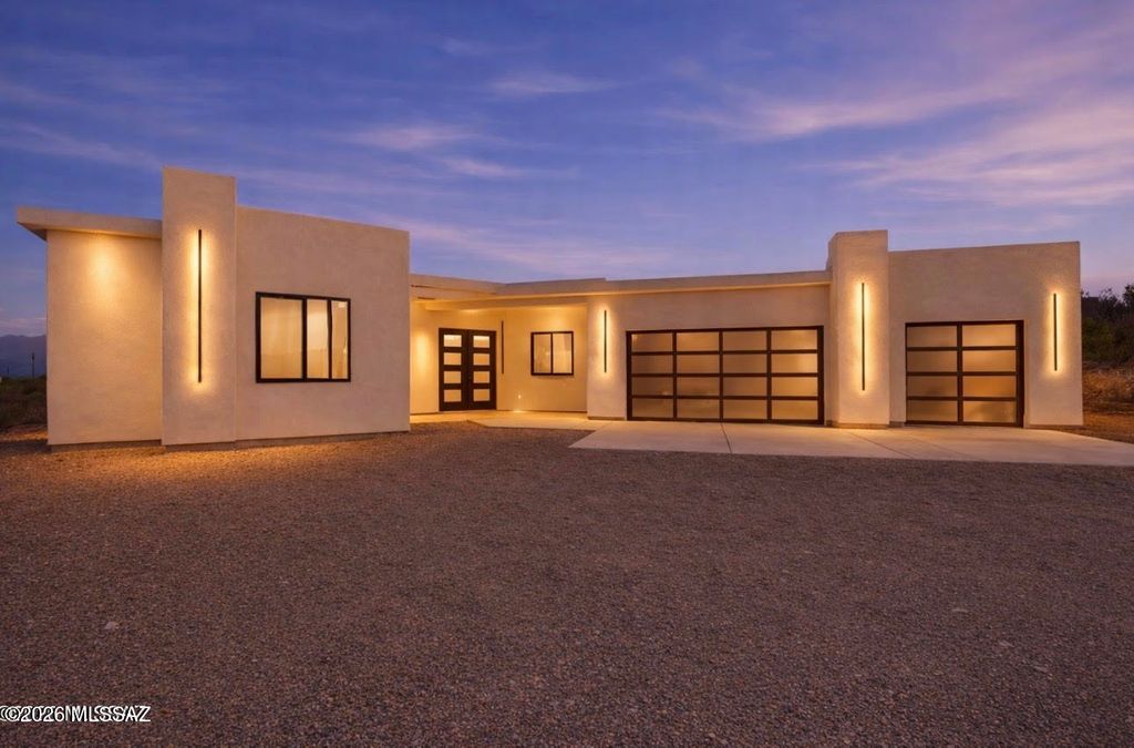 1786 Peralta Court, Rio Rico, AZ 85648