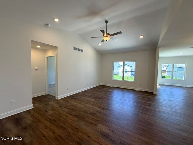 5029 Easton Drive, Oregon, OH 43616