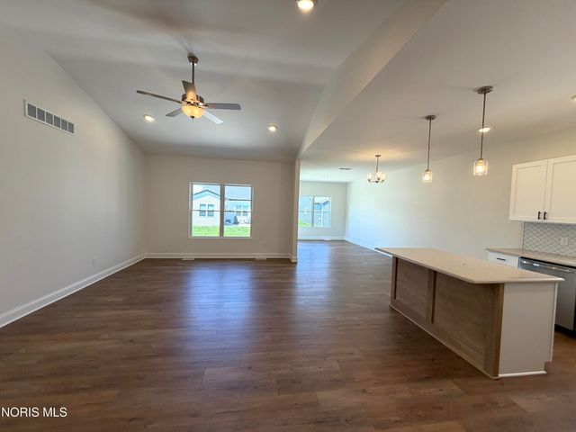 5029 Easton Drive, Oregon, OH 43616