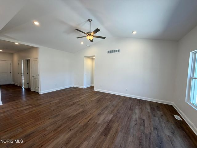 5029 Easton Drive, Oregon, OH 43616