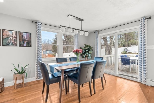 11 Carriage Lane, Winchester, MA 01890