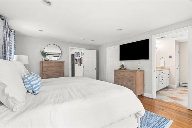 11 Carriage Lane, Winchester, MA 01890