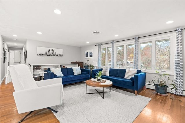 11 Carriage Lane, Winchester, MA 01890