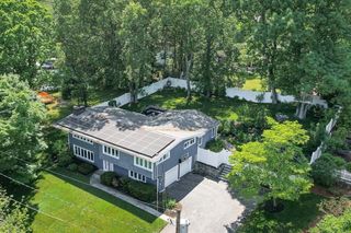 11 Carriage Lane, Winchester, MA 01890