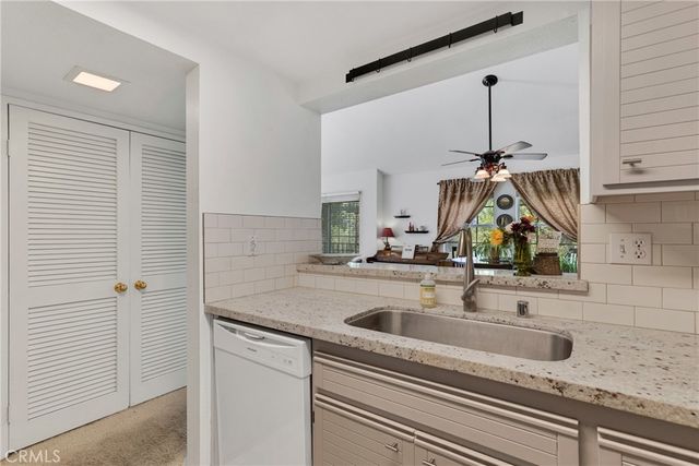 24107 Del Monte, Valencia, CA 91355