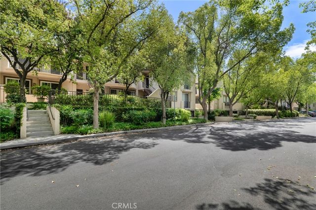 24107 Del Monte, Valencia, CA 91355
