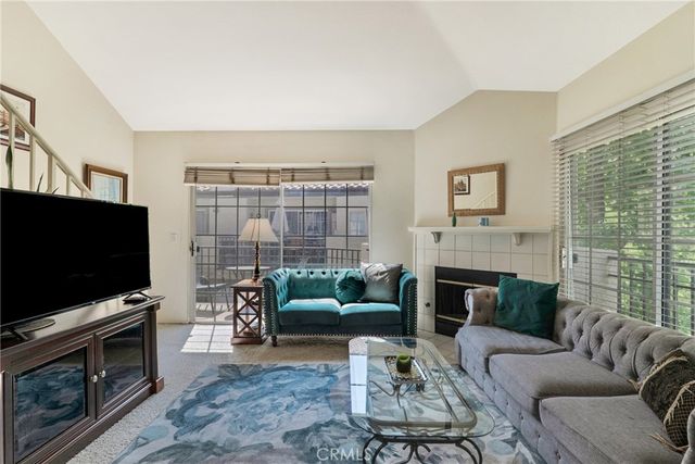 24107 Del Monte, Valencia, CA 91355