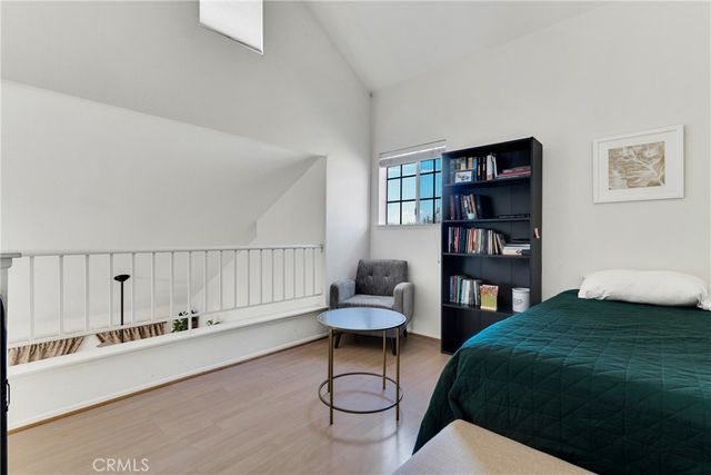 24107 Del Monte, Valencia, CA 91355
