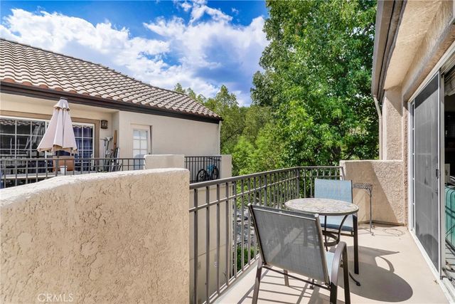 24107 Del Monte, Valencia, CA 91355