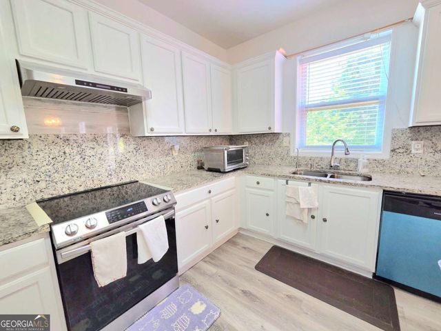 1140 Foxcroft Drive, Morrow, GA 30260