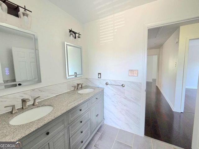 1140 Foxcroft Drive, Morrow, GA 30260