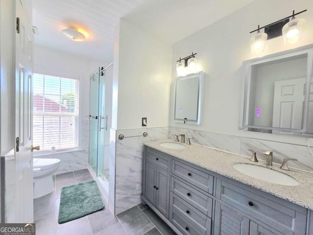 1140 Foxcroft Drive, Morrow, GA 30260
