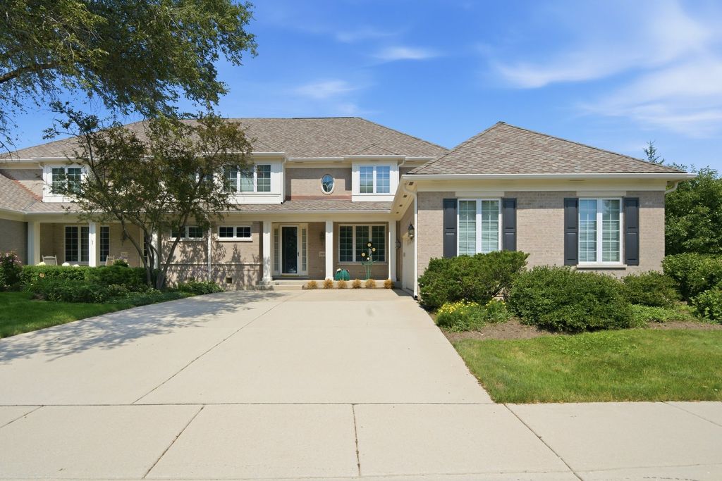 2004 Claridge Court, Northbrook, IL 60062 — exterior