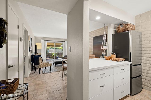 4800 N 68TH Street 204, Scottsdale, AZ 85251