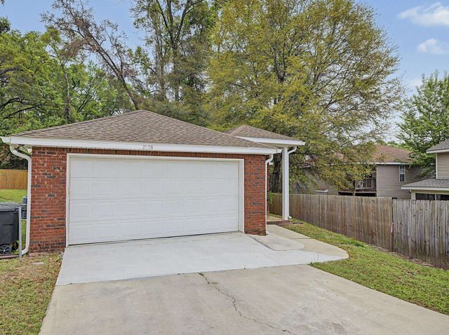 2908 Briar Court, Tallahassee, FL 32308