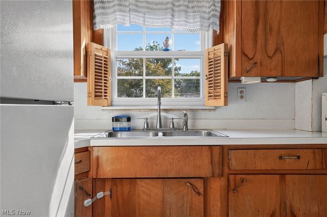 2492 24th Street, Cuyahoga Falls, OH 44223