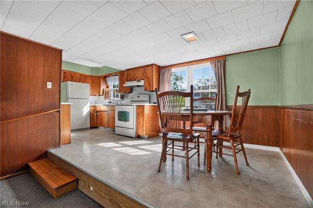2492 24th Street, Cuyahoga Falls, OH 44223