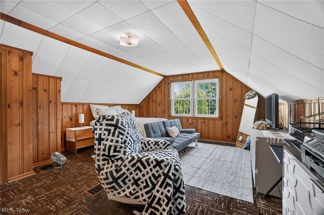 2492 24th Street, Cuyahoga Falls, OH 44223