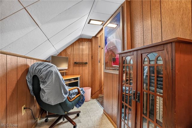 2492 24th Street, Cuyahoga Falls, OH 44223