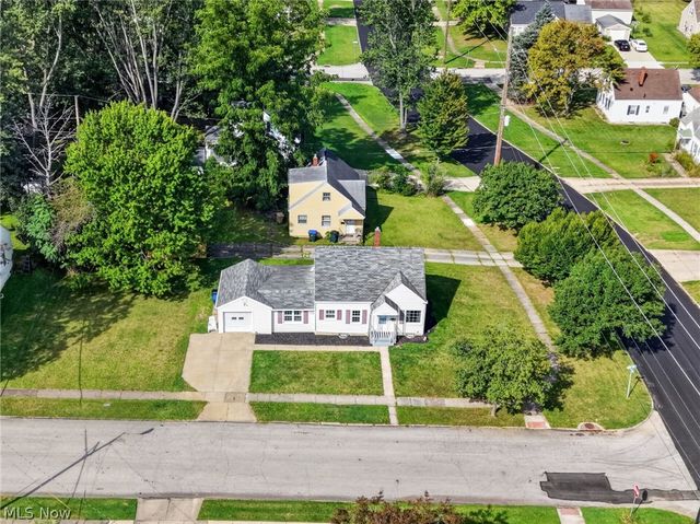 2492 24th Street, Cuyahoga Falls, OH 44223