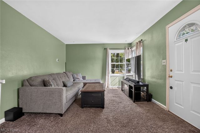2492 24th Street, Cuyahoga Falls, OH 44223