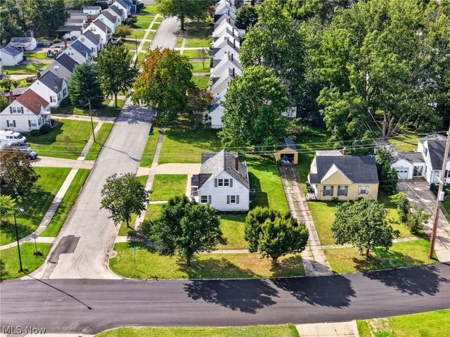 2492 24th Street, Cuyahoga Falls, OH 44223
