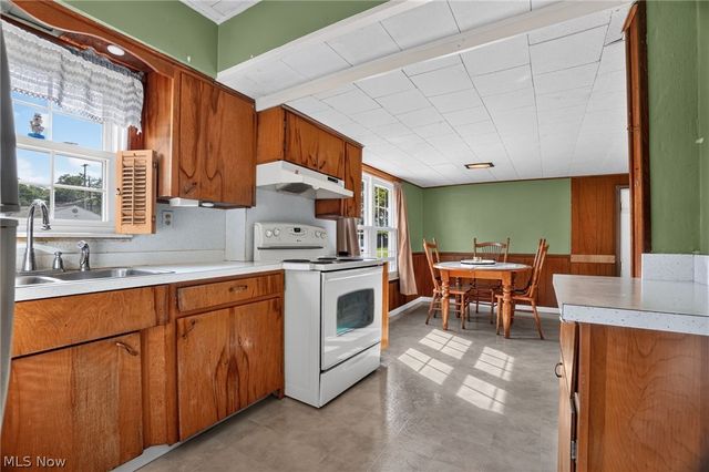 2492 24th Street, Cuyahoga Falls, OH 44223