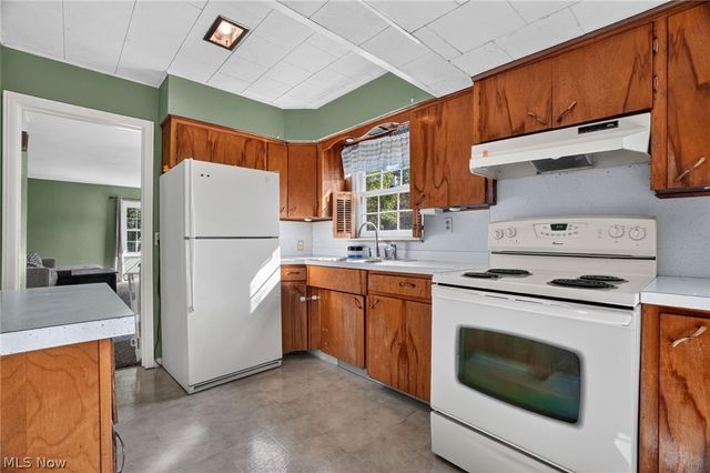 2492 24th Street, Cuyahoga Falls, OH 44223