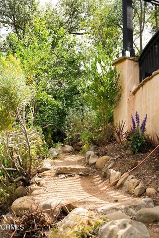270 Valley Road, Oak View, CA 93022
