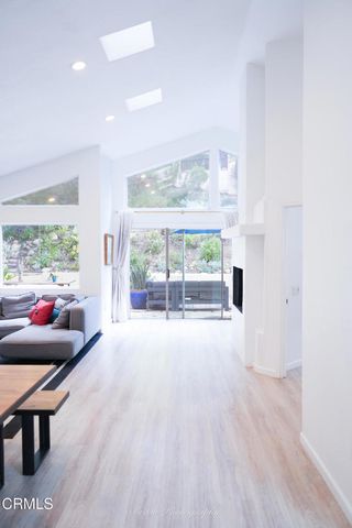 270 Valley Road, Oak View, CA 93022