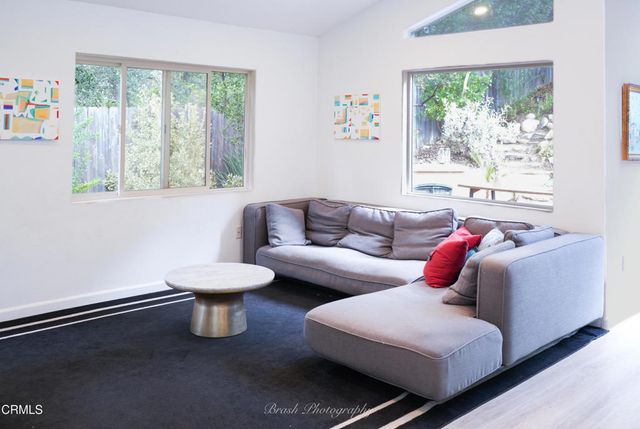 270 Valley Road, Oak View, CA 93022