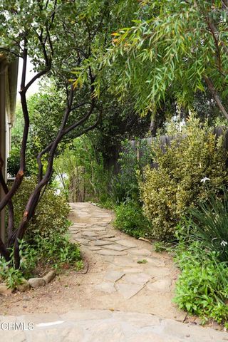 270 Valley Road, Oak View, CA 93022